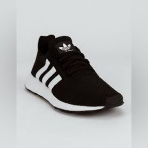 ADIDAS Swift Run Core Black & Future White Womens Shoes